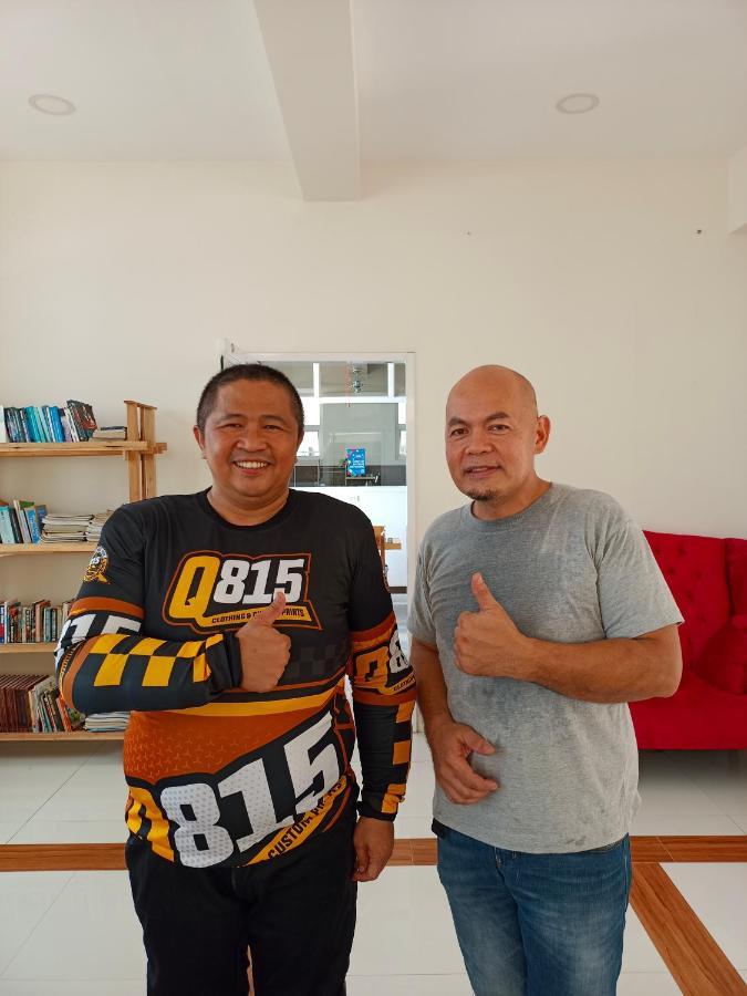 Hotel Eight Fifty Jagna Bagian luar foto