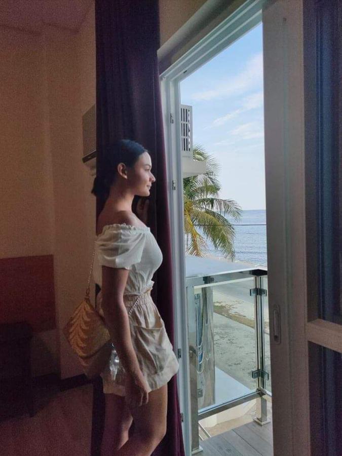 Hotel Eight Fifty Jagna Bagian luar foto