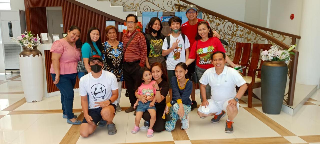 Hotel Eight Fifty Jagna Bagian luar foto